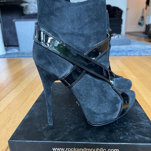 Rock & Republic Sabra Ankle Boot Size 38/8 - Picture 4 of 9